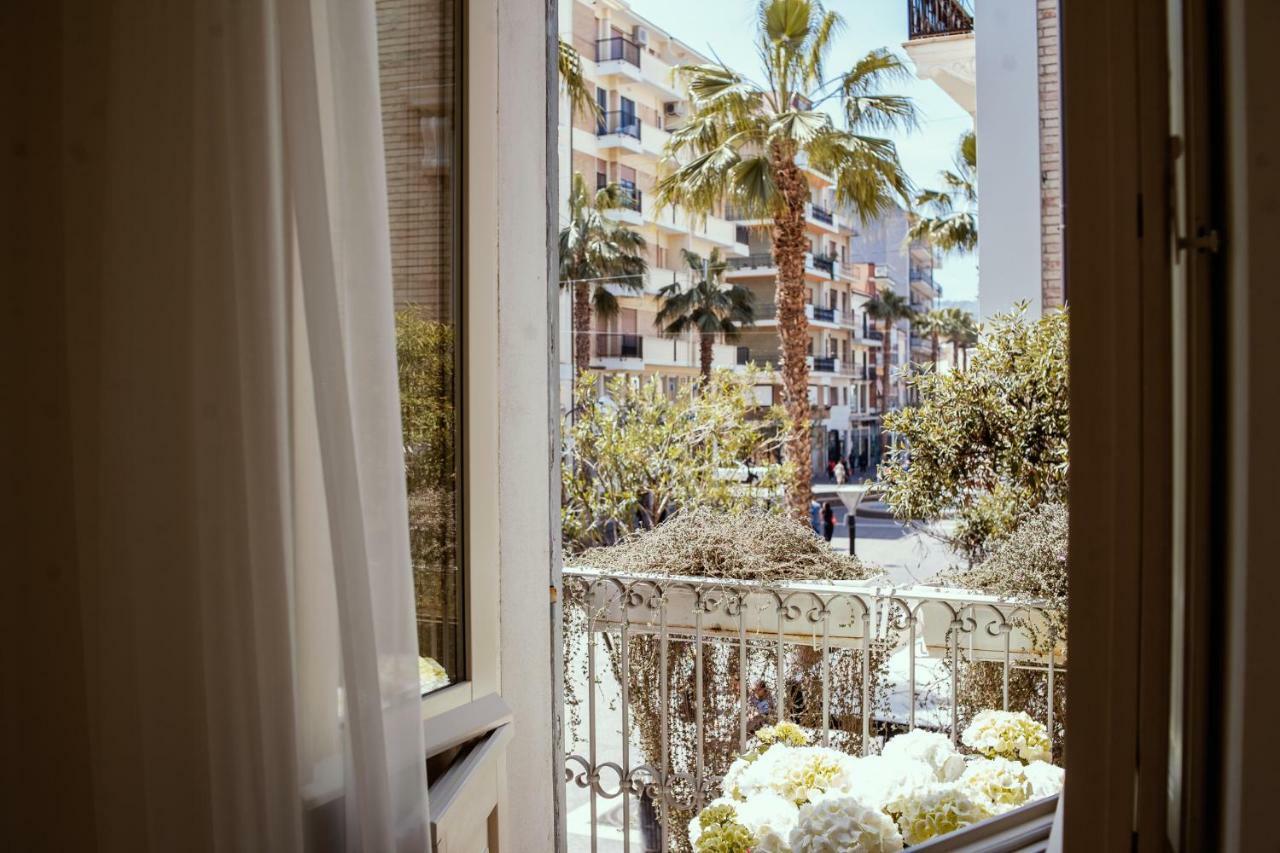 Palazzo Dei Grifoni - Luxury Suites - ซัน เบเนเดตโต เดล ตรอนโต ภายนอก รูปภาพ