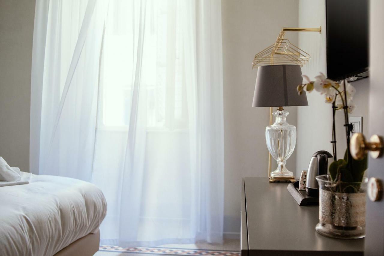 Palazzo Dei Grifoni - Luxury Suites - ซัน เบเนเดตโต เดล ตรอนโต ภายนอก รูปภาพ